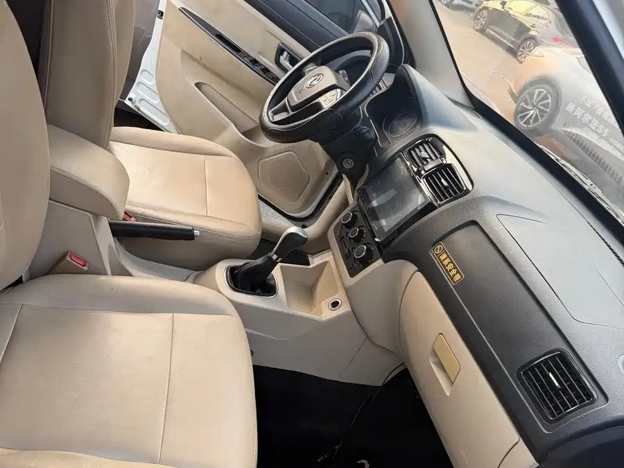 Dongfeng FENGON FENGON 370 2017 Бензин