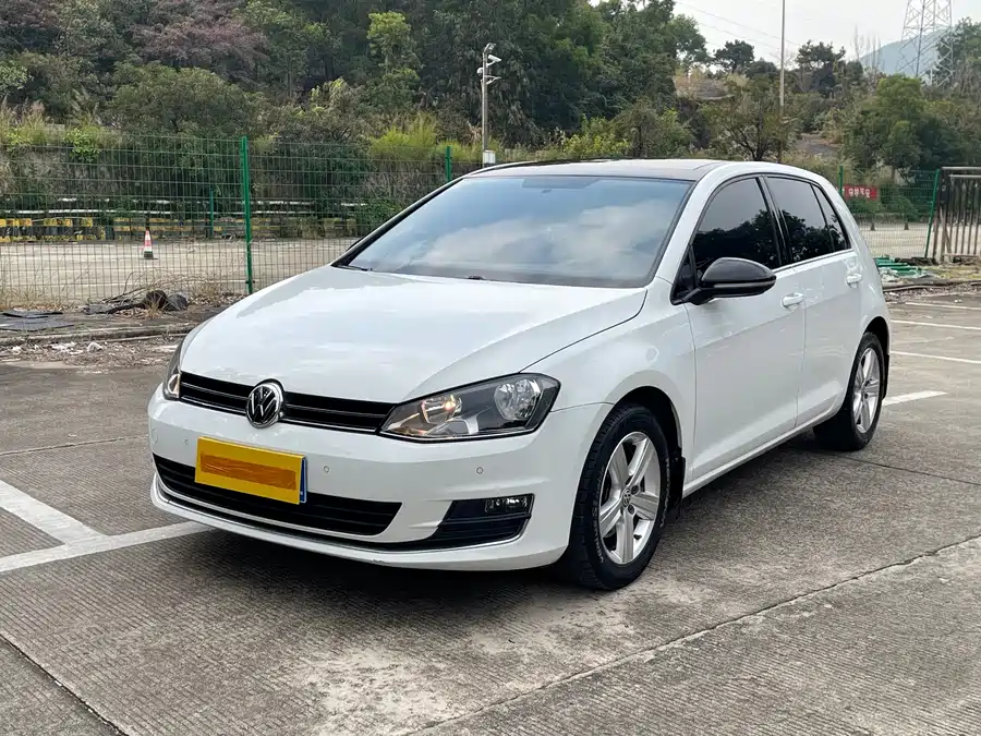 Volkswagen Golf 2018 Бензин