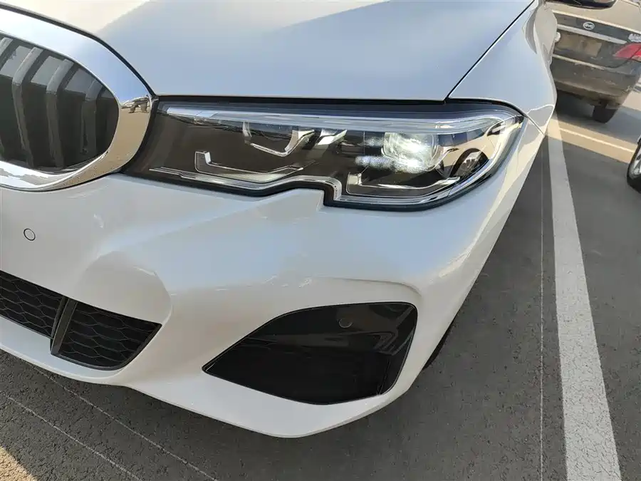 BMW 3 Series 2022 Бензин