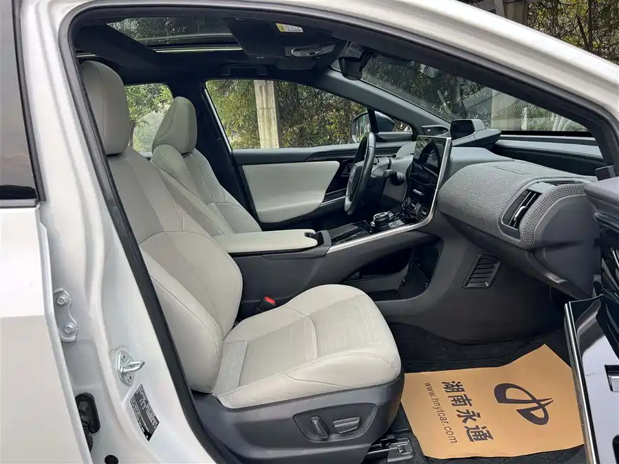 Toyota BZ4X 2022 Электрический