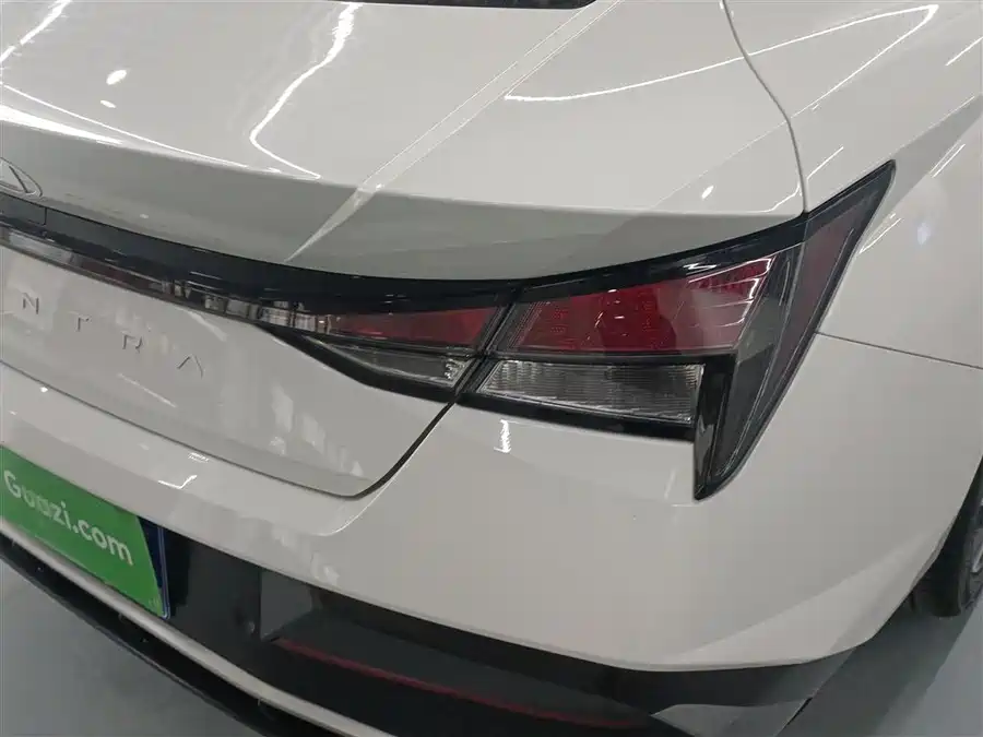 Hyundai Elantra 2024 Бензин