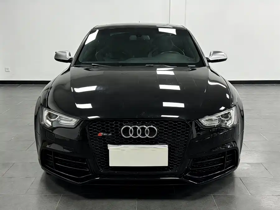 Audi RS 5 2017 Бензин