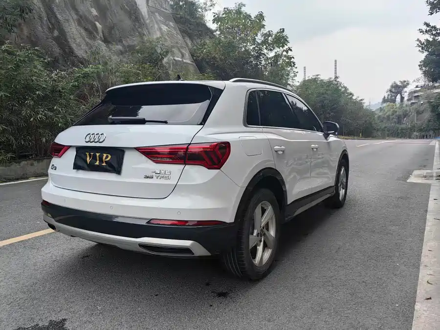 Audi Q3 2020 Бензин