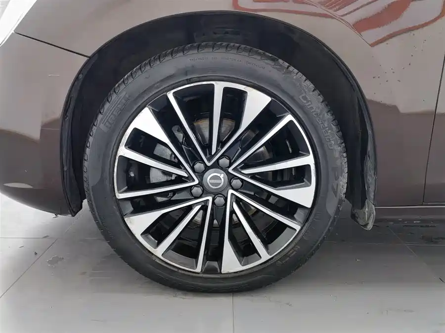 Volvo S60 2018 Бензин