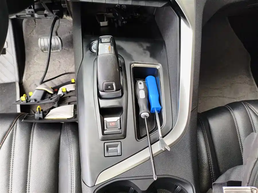 Peugeot 5008 2018 Бензин