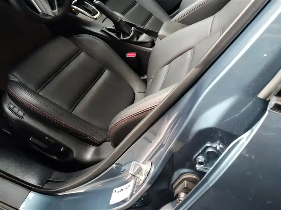 Mazda Atenza 2015 Бензин