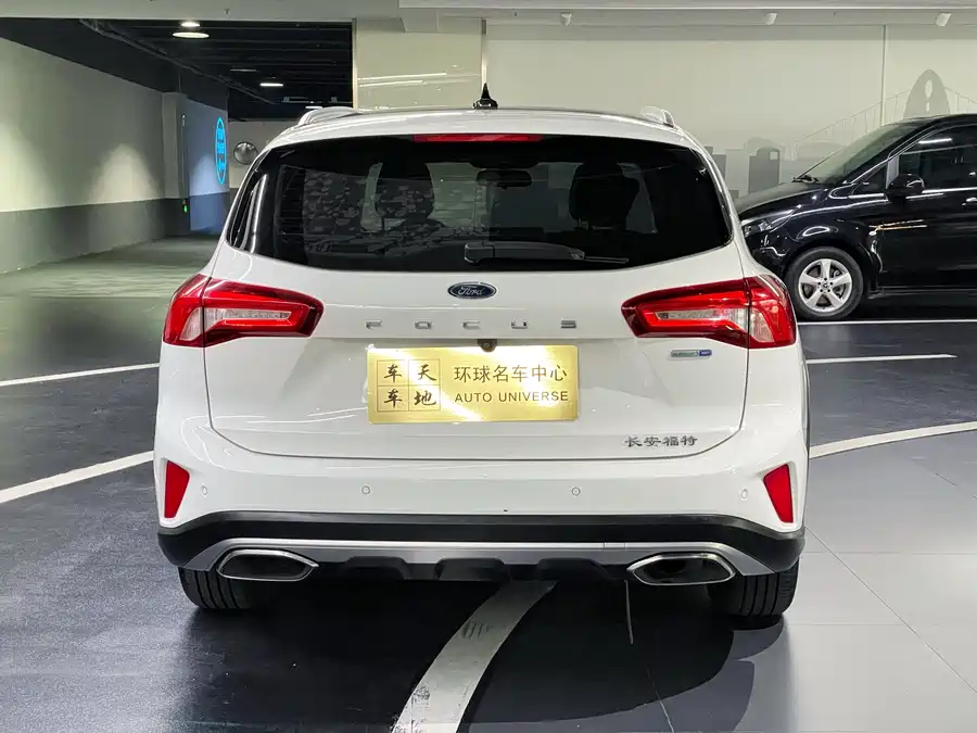 Ford Focus 2021 Бензин