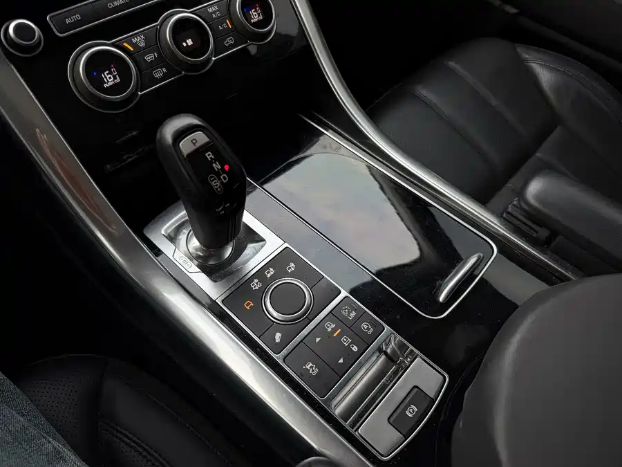 Land Rover Range Rover Sport 2017 Бензин