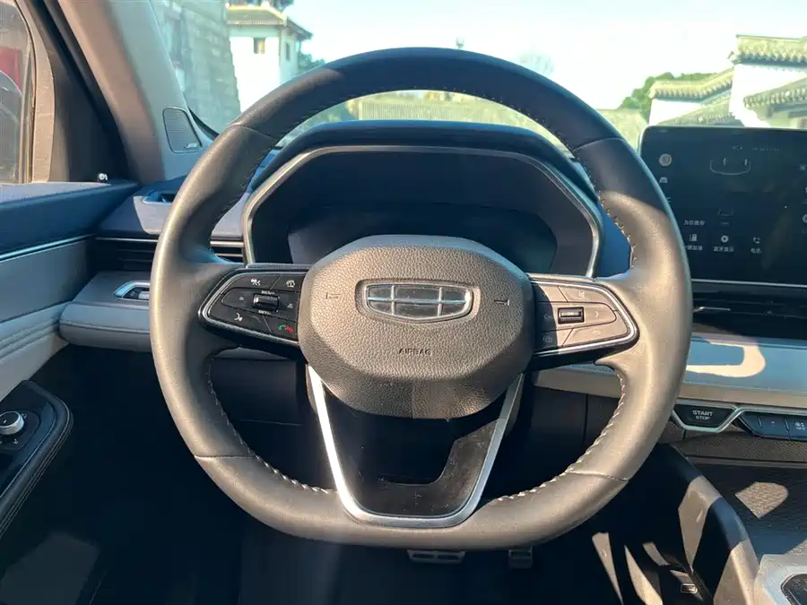 Geely PREFACE 2022 Бензин