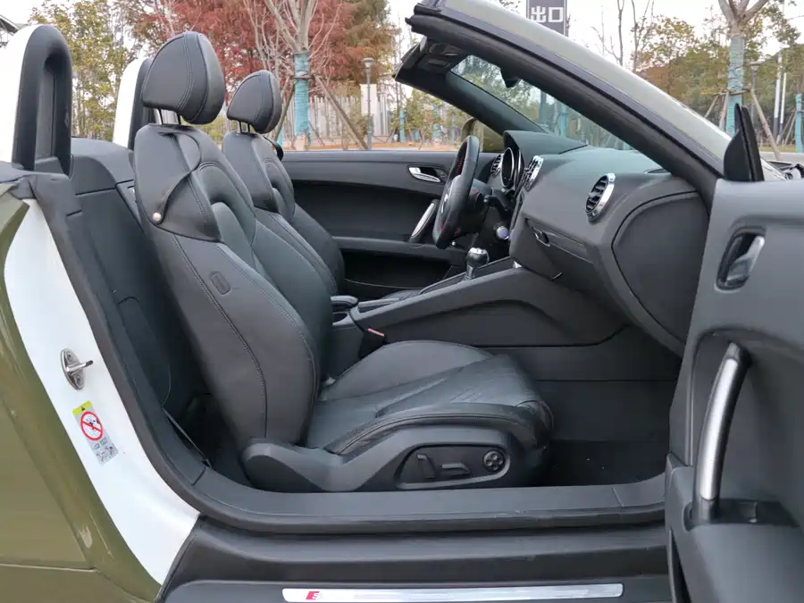 Audi TT 2011 Бензин