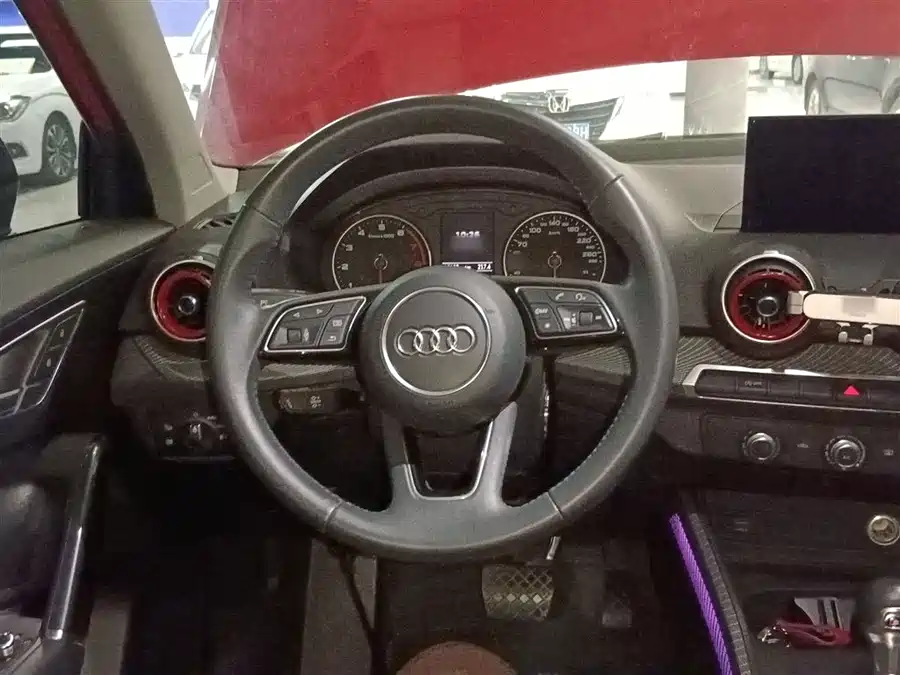 Audi Q2L 2019 Бензин