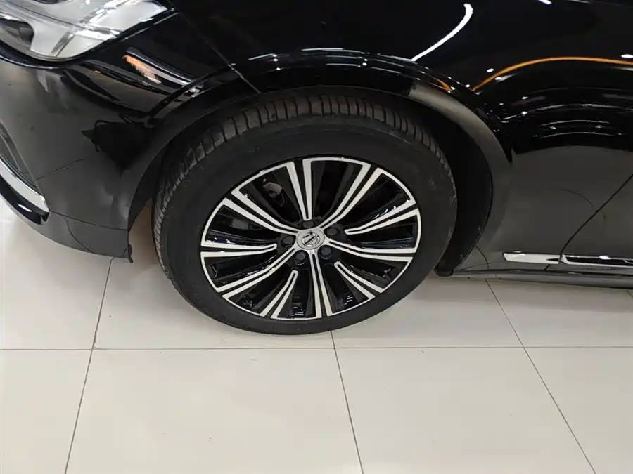 Volvo S90 2021 Гибрид