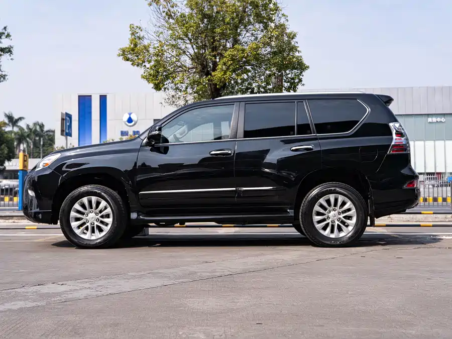 Lexus GX 2016 Бензин