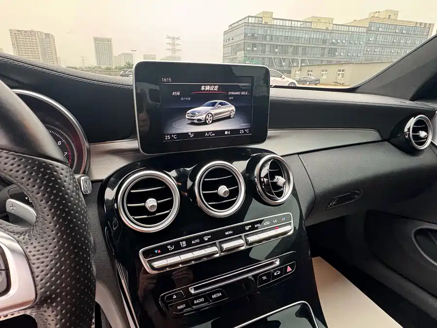 Mercedes-Benz C-Class 2017 Бензин