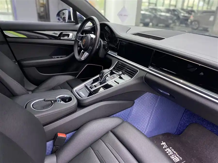 Porsche Panamera 2019 Бензин