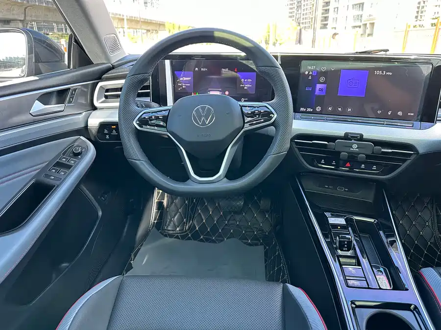 Volkswagen Lamando 2024 Бензин