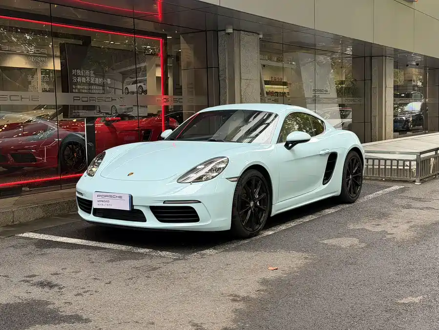 Porsche 718 2020 Бензин