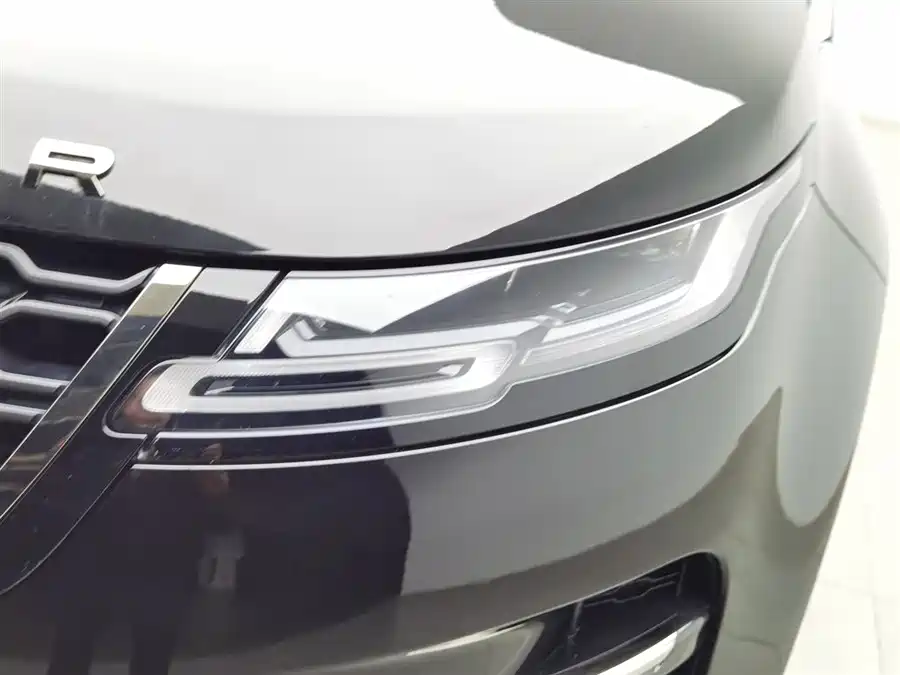 Land Rover Range Rover Evoque 2023 Гибрид