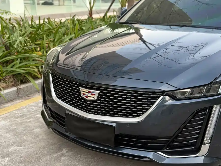 Cadillac CT5 2022 Бензин