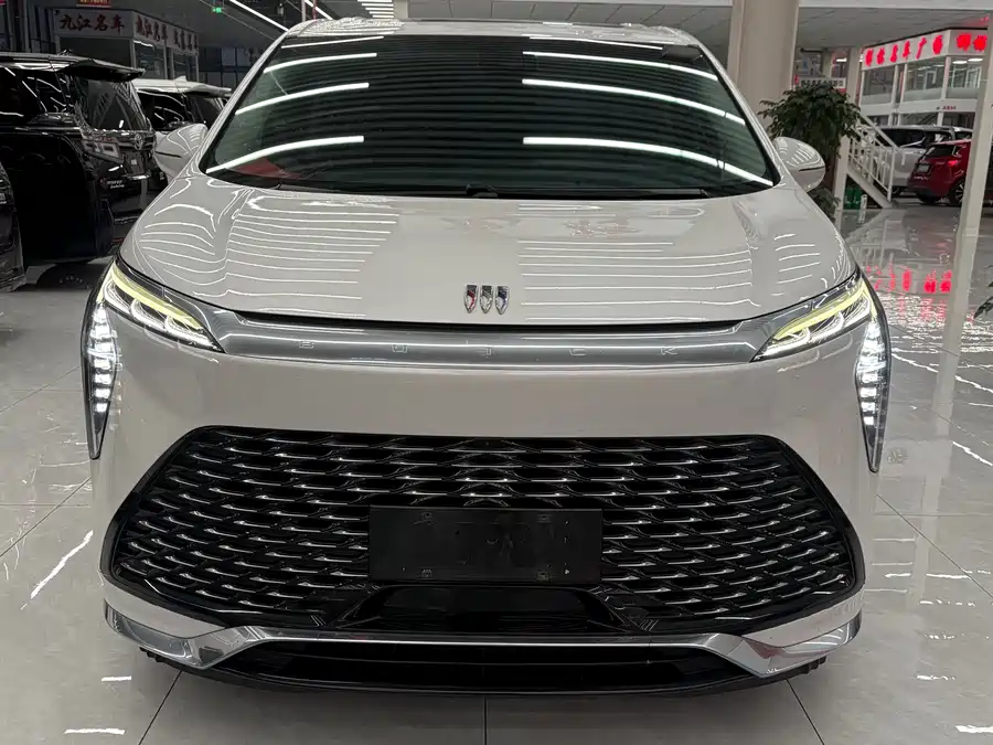 Buick Century 2023 Гибрид