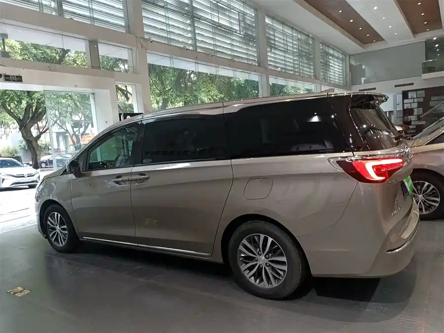 Buick GL8 2023 Гибрид