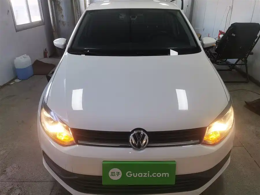 Volkswagen Polo 2018 Бензин