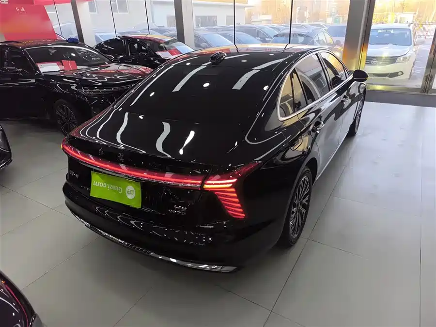 Hongqi H5 2024 Бензин