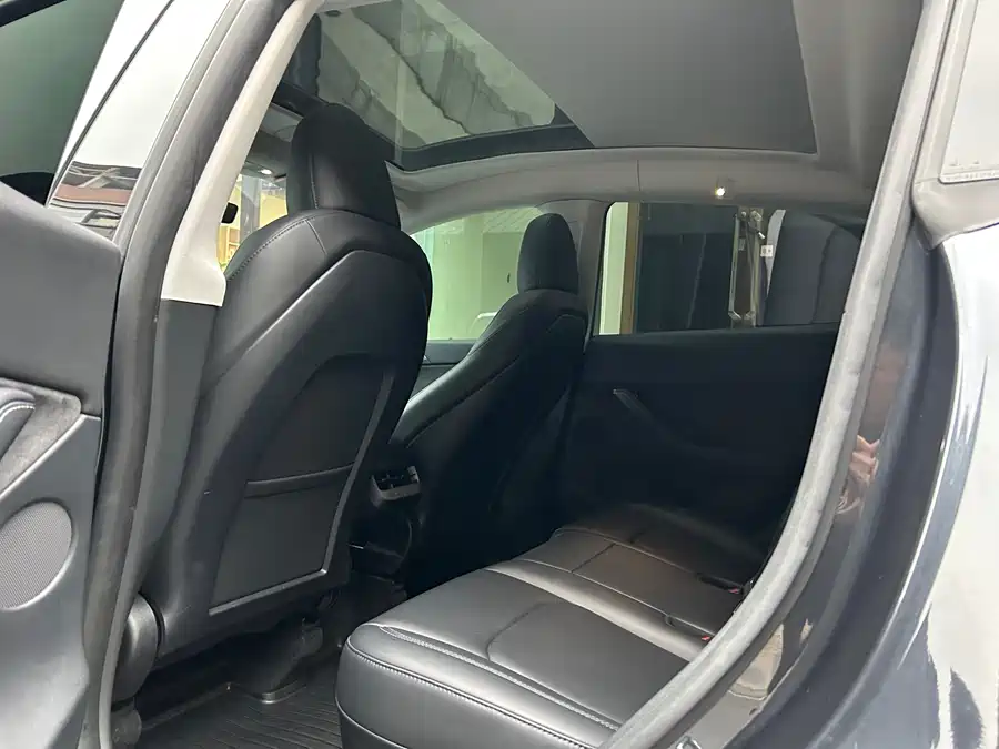 Tesla Model Y 2024 Электрический