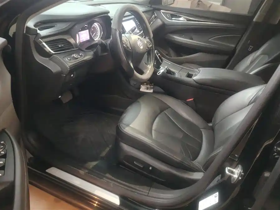 Buick LaCrosse 2022 Бензин