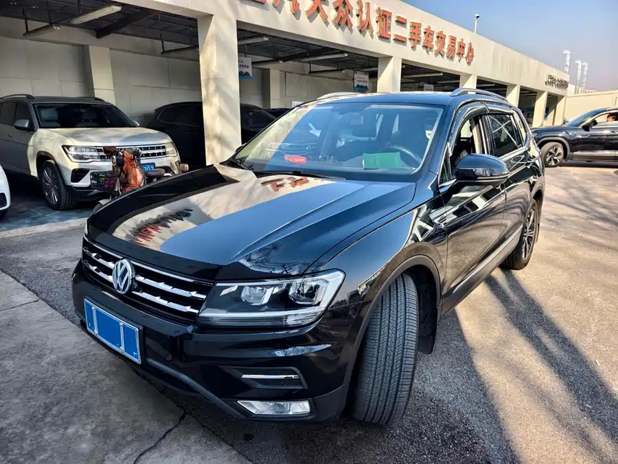 Volkswagen Tiguan L 2020 Бензин