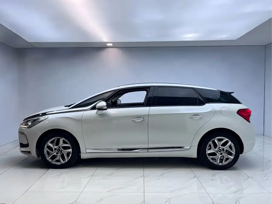 DS 5 2018 Бензин