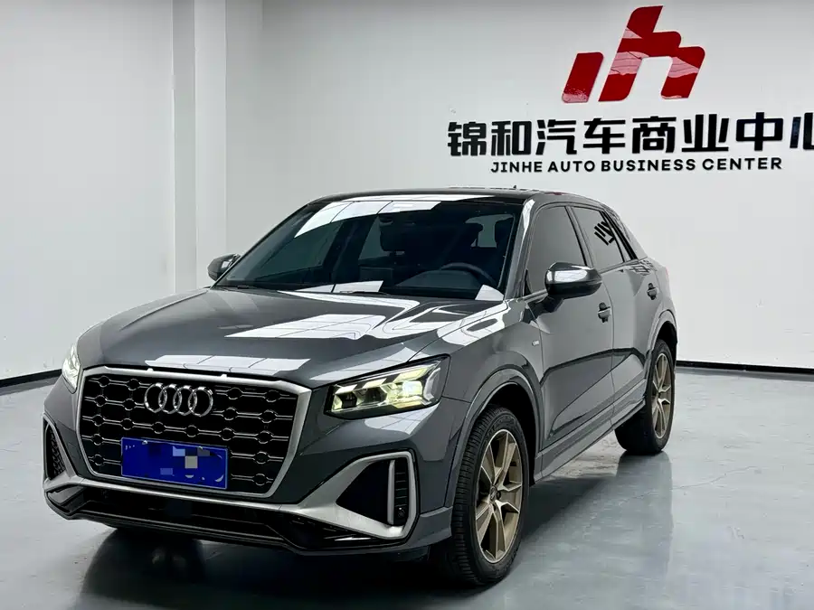 Audi Q2L 2022 Бензин