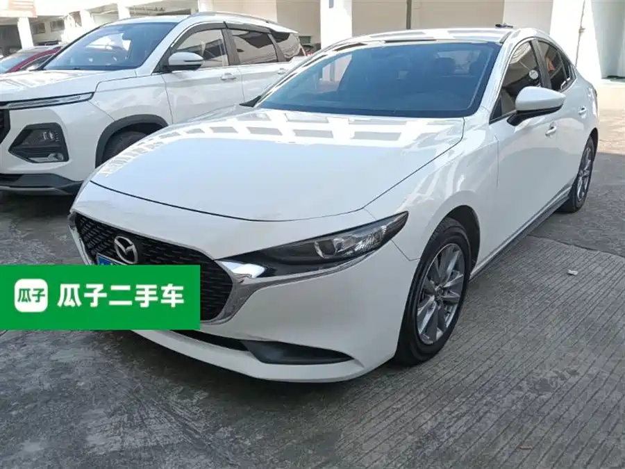 Mazda3 Axela 2019 Бензин