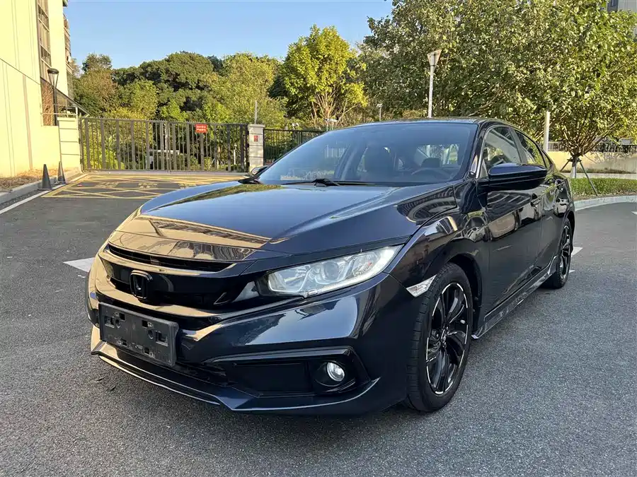 Honda Civic 2019 Бензин
