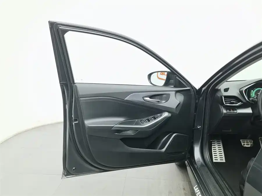 Hyundai Lafesta 2020 Бензин