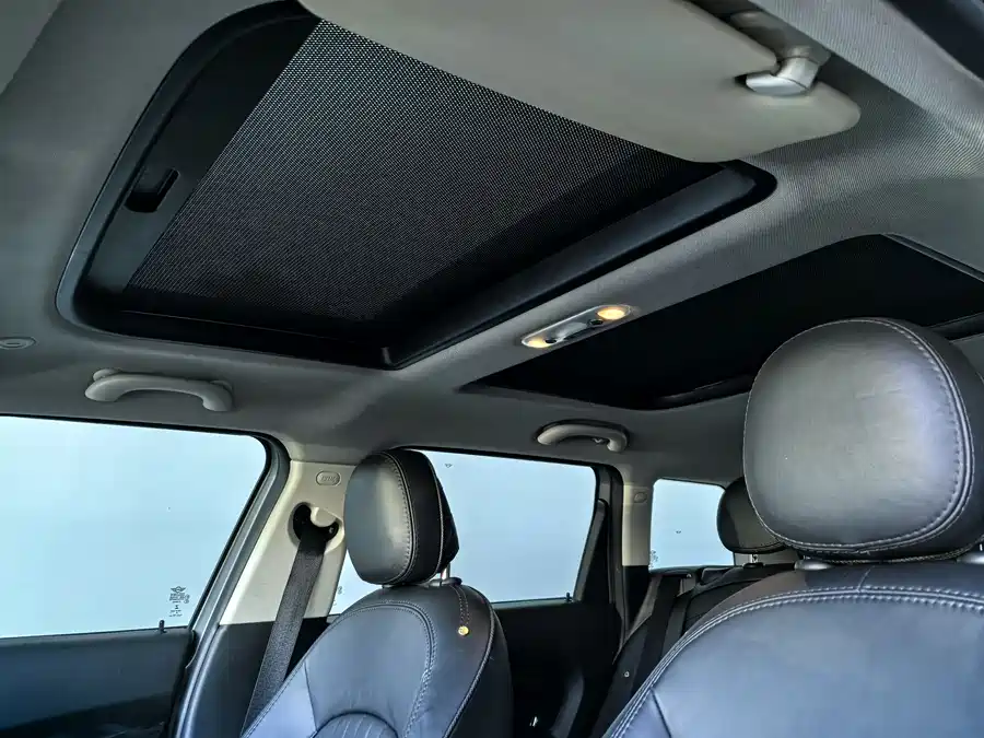 MINI CLUBMAN 2017 Бензин