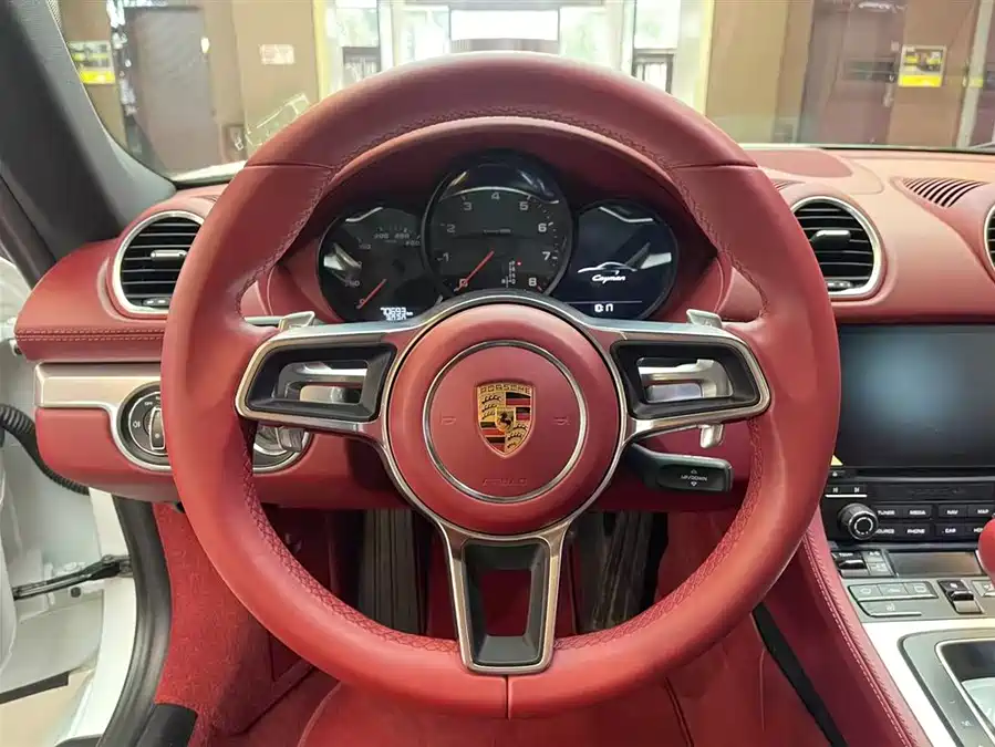 Porsche 718 2017 Бензин