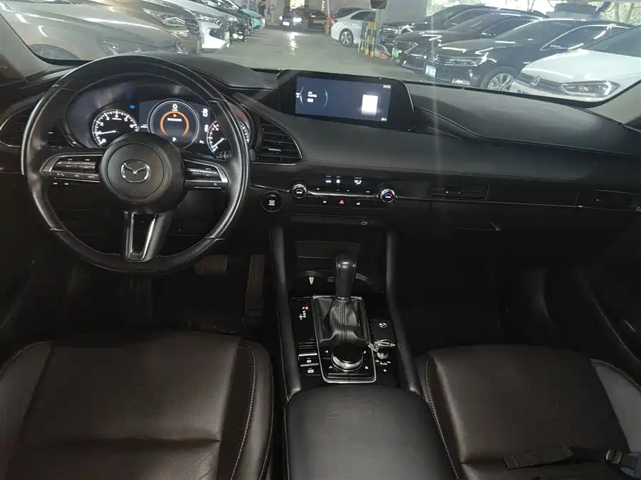 Mazda3 Axela 2022 Бензин