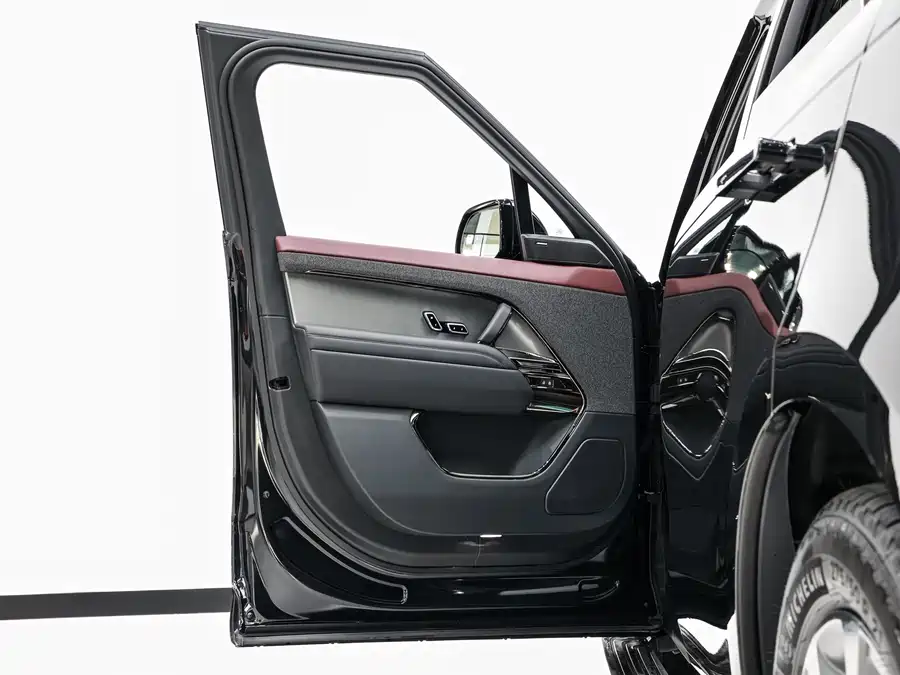 Land Rover Range Rover Sport 2024 Гибрид