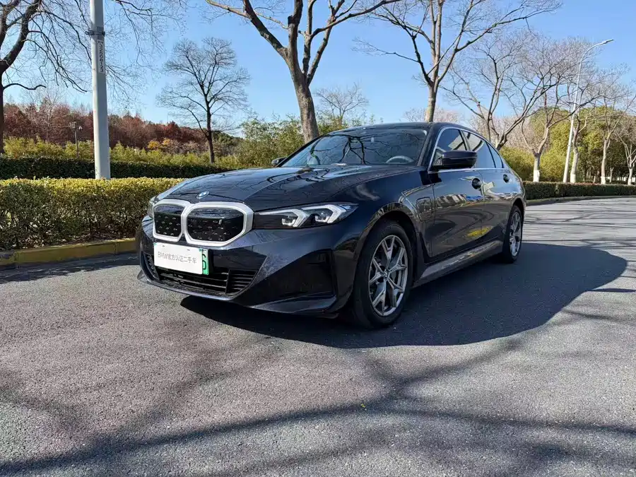 BMW i3 2024 Электрический