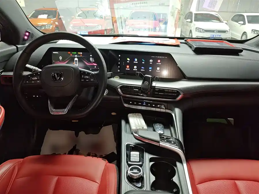 Changan UNI-T 2021 Бензин